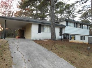 6461 Fleur De Lis Dr, Morrow, GA