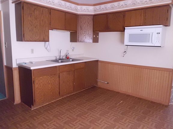 5th image of 1225 W 43rd Pl
