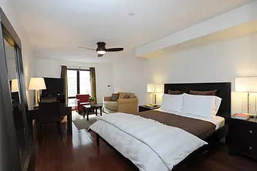 Rented by R New York