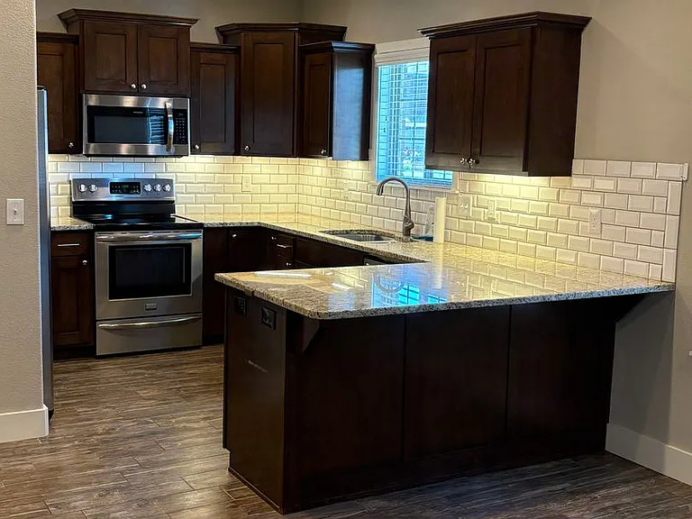 1801 & 1803 SW Stonegrove Rd — Photo 12