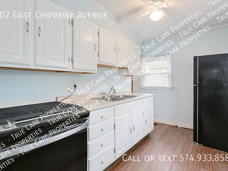 402 E Chippewa Ave — Photo 5