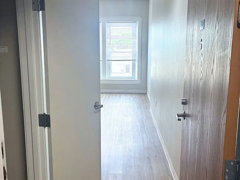 Vibrant City Living at Tower Lofts, Sidney — Photo 21