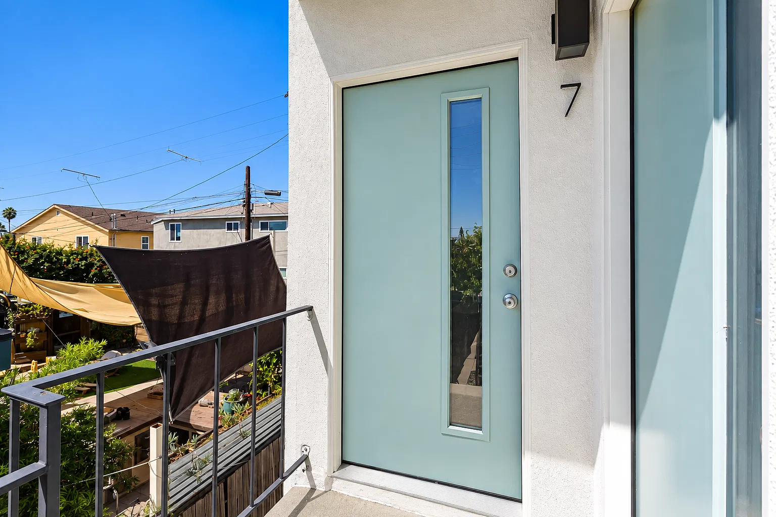 2 bed, 903 sqft, $3,295 — Photo 3
