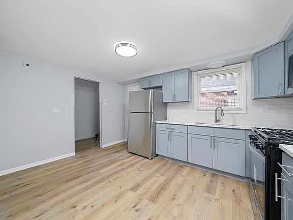 5th image of 14711 Kenwood Ave