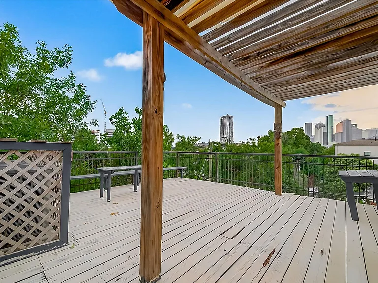 1015 Stanford St — Photo 46