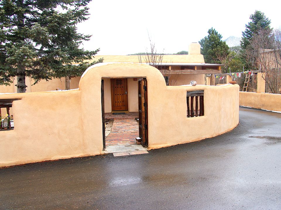 1st image of 441 Apodaca Hl