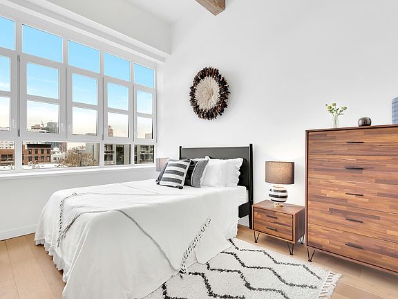 2nd image of 5-33 48th Ave #2G