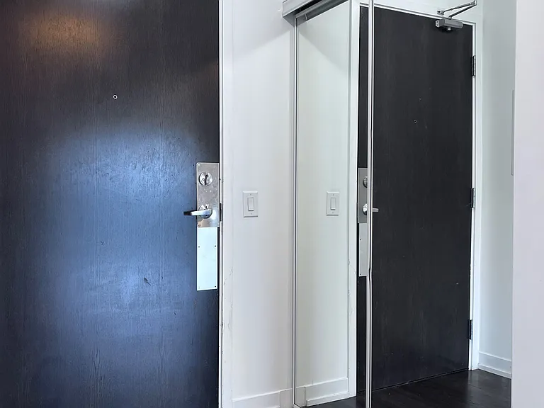 219 Dundas St E #Penthouse 111 — Photo 7