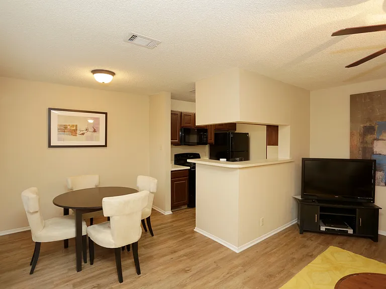 Chappell Hill Apartments — Photo 51