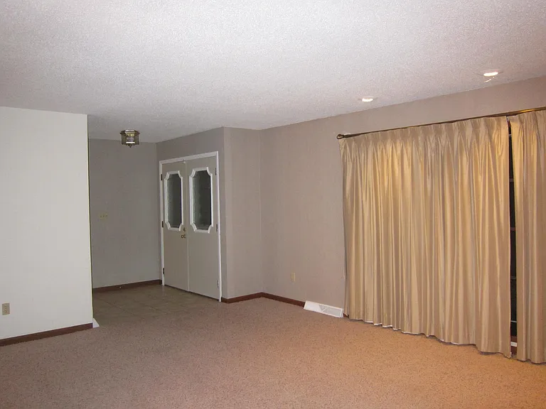 2208 Wyld Dr — Photo 13