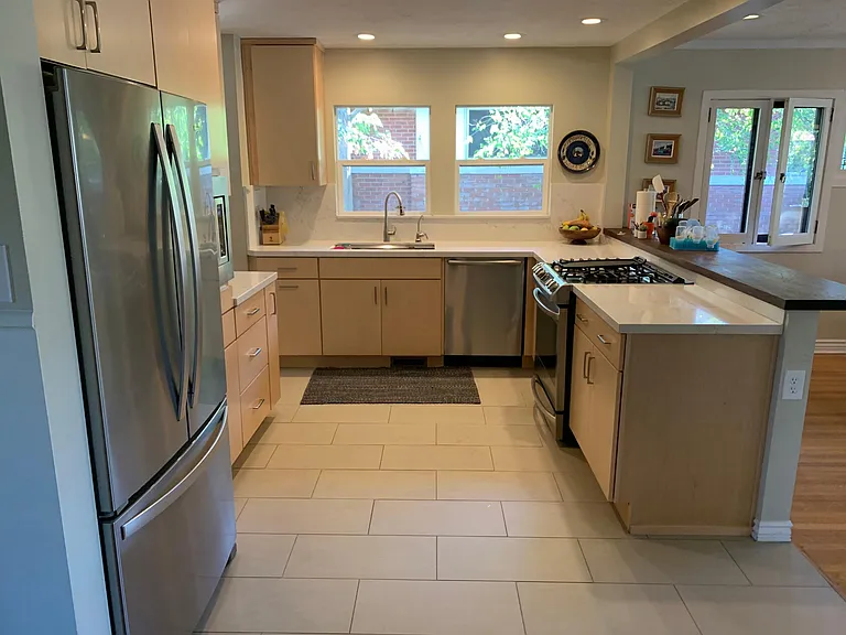 1441 E Michigan Ave — Photo 6