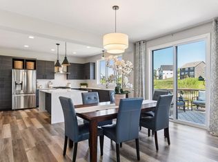 10150 Harvest Trl, Victoria, MN 55386