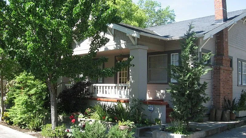 2990 27th St photo 1