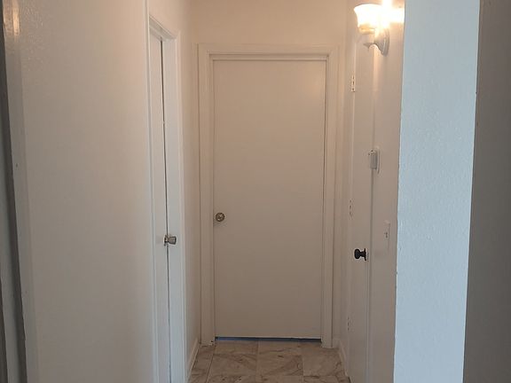 3rd image of 1406 E 1st St APT 8