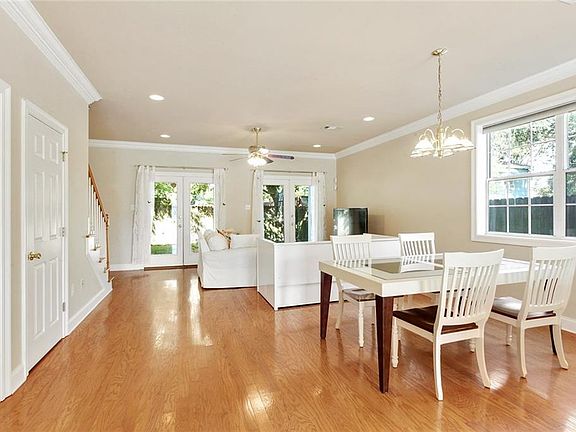2nd image of 1100 N Arnoult St #B