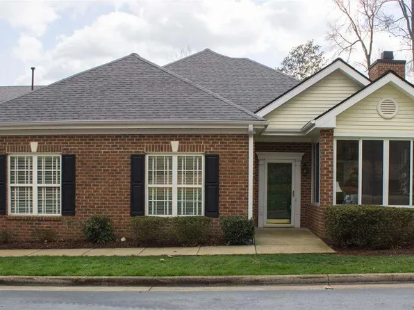 907 Calton Hill Ct, Cary, NC 27511