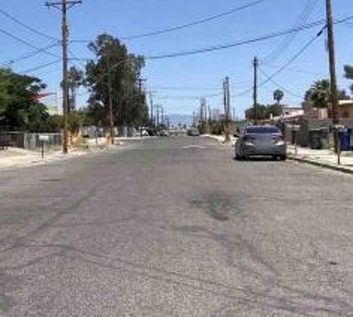 2nd image of 338 W 37th St