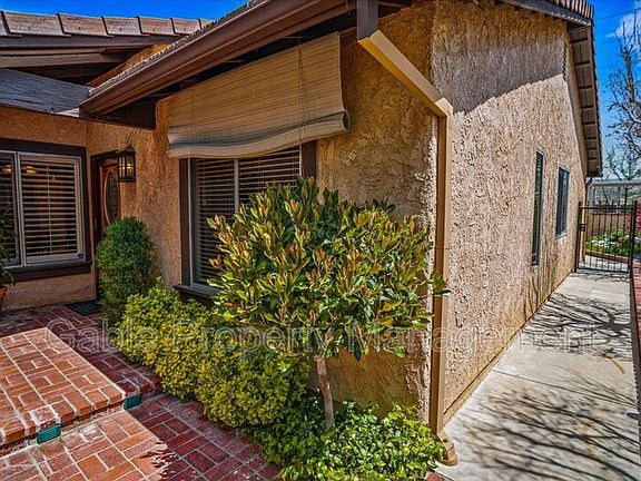 3rd image of 25628 Alicante Dr