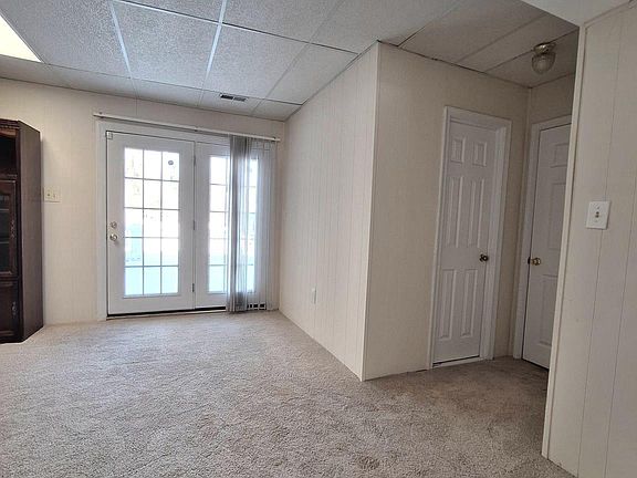 5th image of 10506 Oak Pl