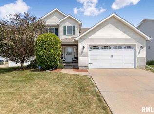 1648 W 65th St, Davenport, IA 52806