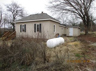 8124 Farm Road 1190, Aurora, MO 65605