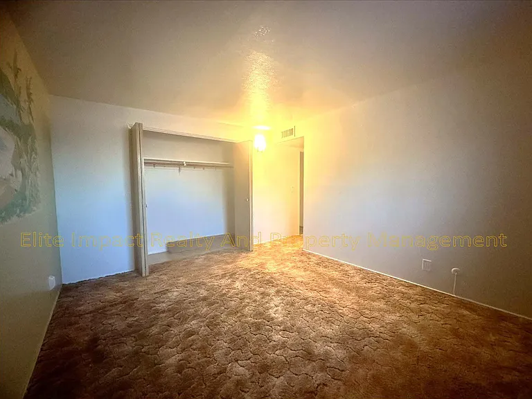 3811 N Reno Ave — Photo 12