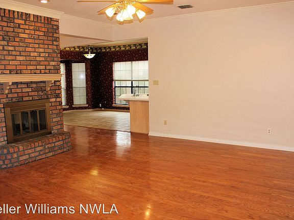4th image of 5021 Belle Chasse Dr