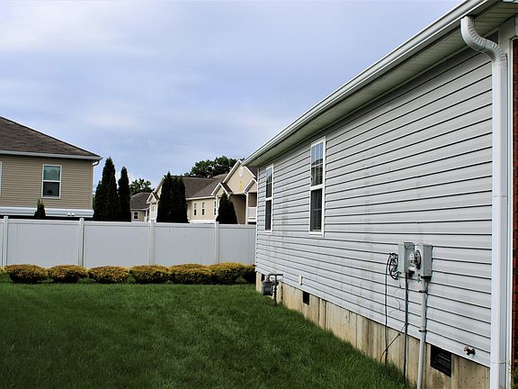4th image of 7015 Shutesbury Cir