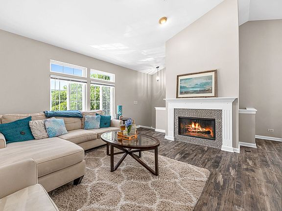 3rd image of 264 Nautical Way #D