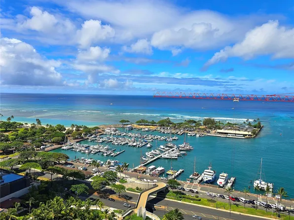 333 Ward Ave #2403, Honolulu, HI 96814