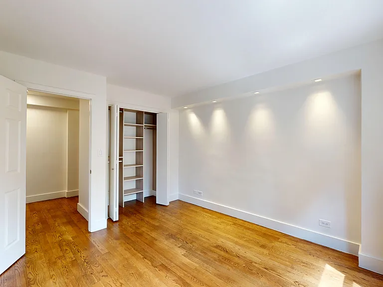 220 E 63rd St #2A — Photo 7