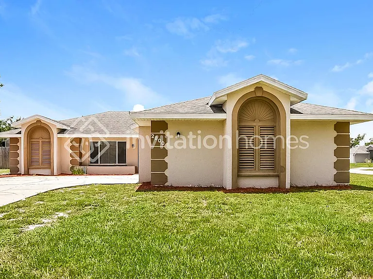2800 W Covington Dr — Photo 1