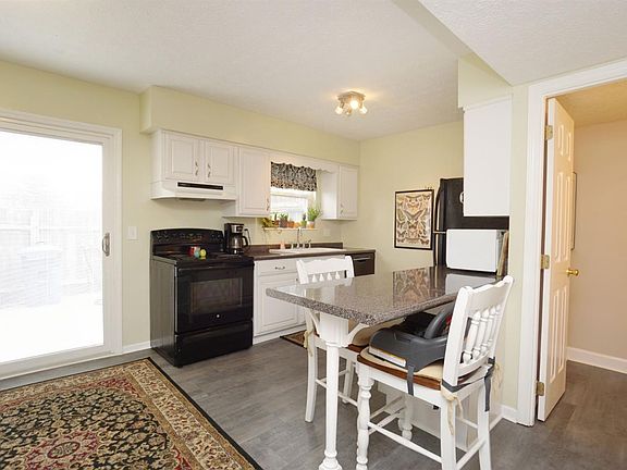 5th image of 7476 Kingsgate Way Unit 14