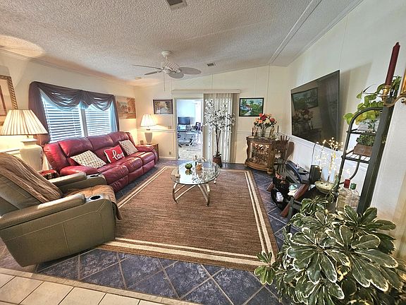 3rd image of 1601 Us Highway 441 Highway SE #28