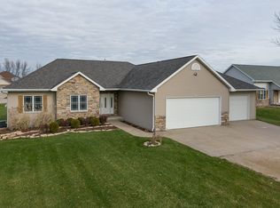 W6724 Charleen Ln, Greenville, WI 54942
