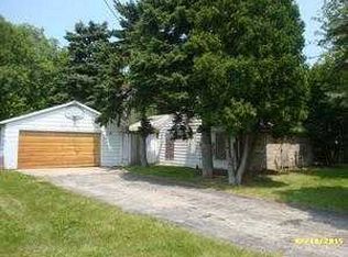 10574 W York House Rd, Beach Park, IL 60087