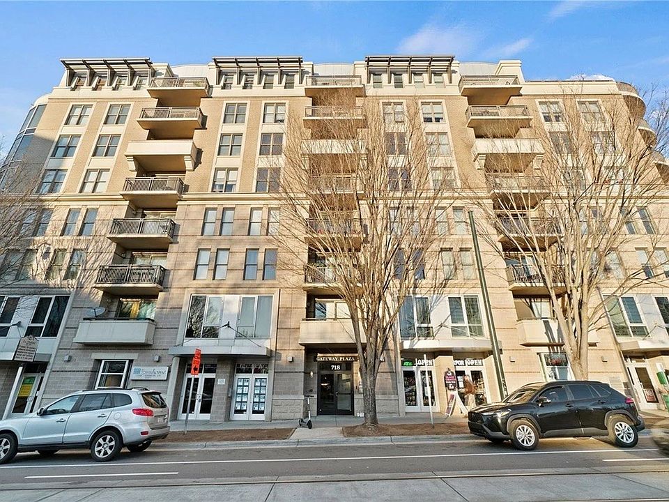 1st image of 718 Trade St #415