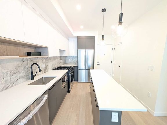 3rd image of 6270 Gooseberry Dr #2XX