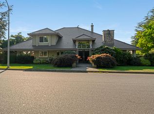 7215 Frobisher Dr, Richmond, BC V7C 4P8