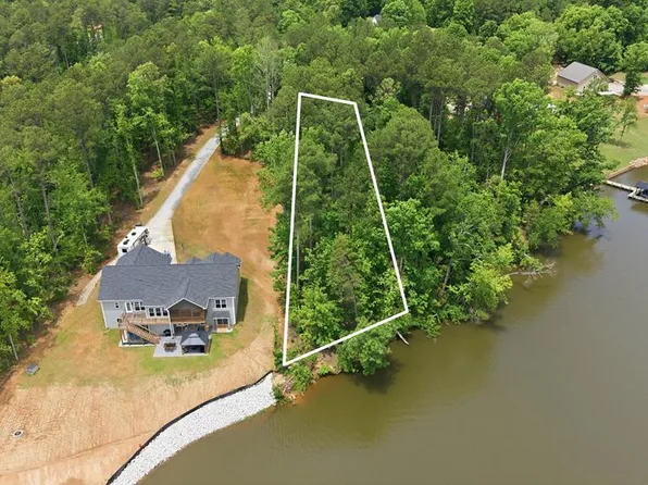 80 E Commodore Dr, Cross Hill, SC 29332