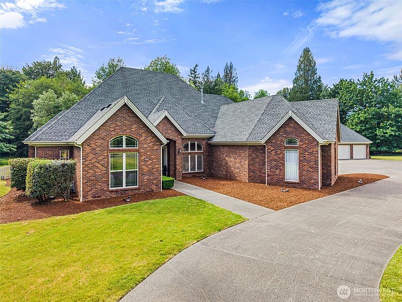 3rd image of 7841 Canterwood Drive SE