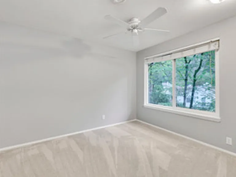 18679 Indian Creek Dr — Photo 28