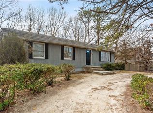 9 Kathy St, Hampton Bays, NY 11946