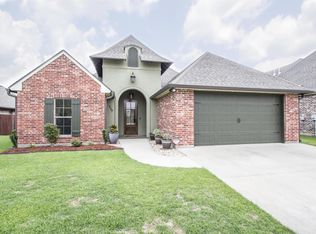 109 Captain Rick Dr, Youngsville, LA 70592