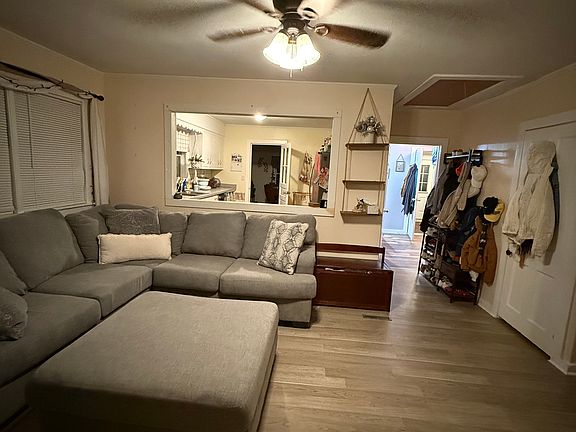 3rd image of 846 Keene Rd #2