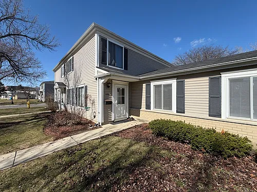 1152 Cove Dr #212B Photo 1
