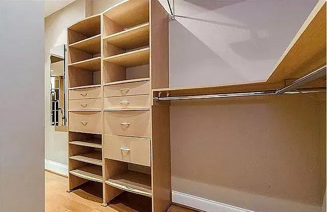 127 N Tryon St #412 — Photo 8