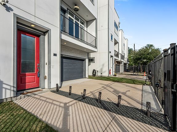 3rd image of 6106 Clarkson Ln Unit D