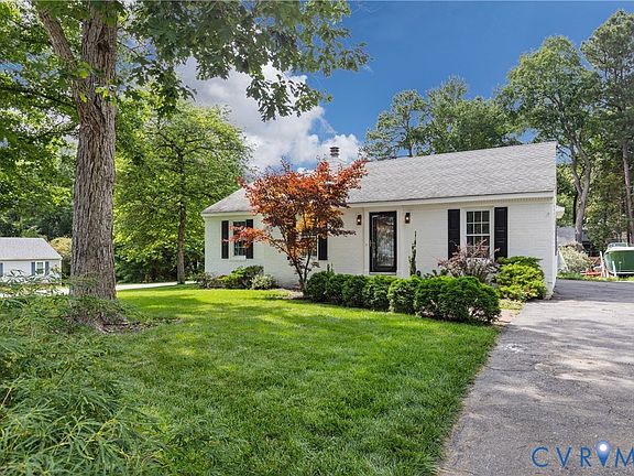 3rd image of 11404 Walnut Hollow Ct