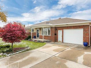 27817 27817 Rockwood, Saint Clair Shores, MI 48081